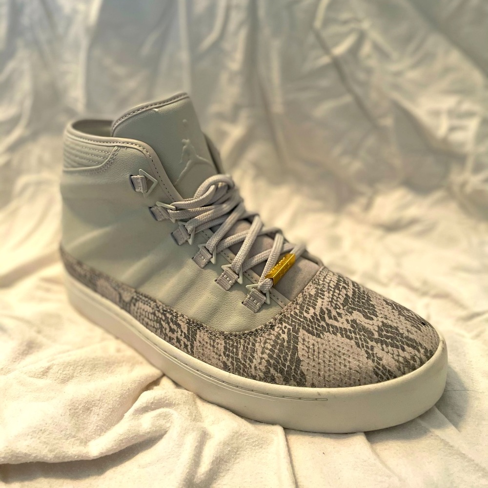 Jordan going out shoes